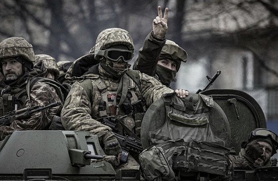 Chiến sự Nga-Ukraine ngày 16/12: Tại sao Ukraine quyết giữ, Nga quyết chiếm “cối xay thịt” Bakhmut?