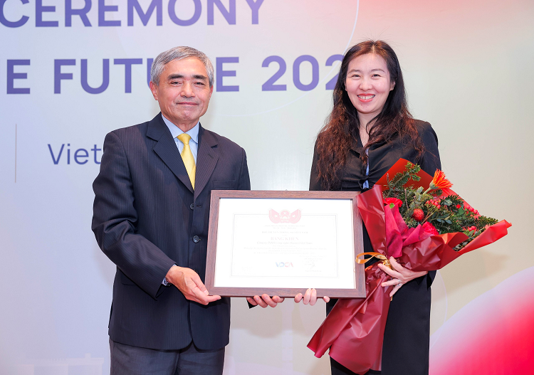 Huawei Việt Nam nhận bằng khen từ Hội Truyền thông số