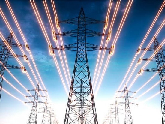 Tắc nghẽn lưới điện ở châu Âu và thách thức tham vọng năng lượng tái tạo