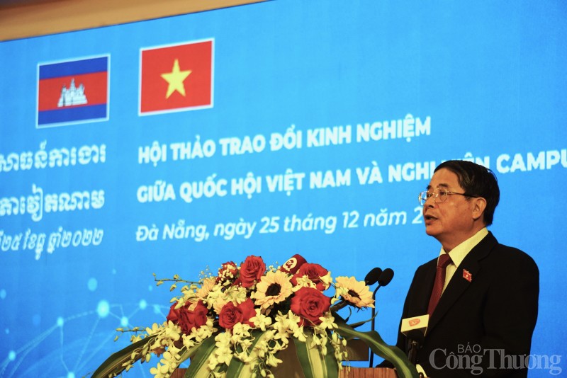 Trao đổi kinh nghiệm giữa Quốc hội Việt Nam và Nghị viện Campuchia