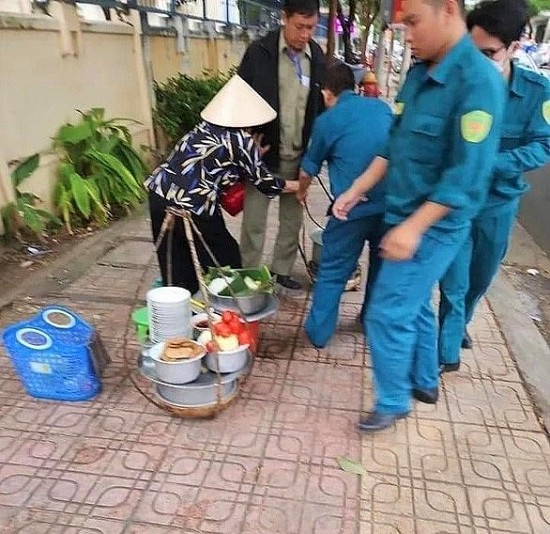 Hình phạt cho người bán hàng đổ nước lèo thừa vào nồi tại Nha Trang