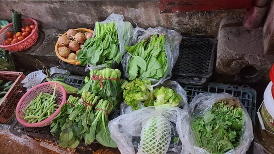 Thị trường rau xanh Hà Nội tăng mạnh