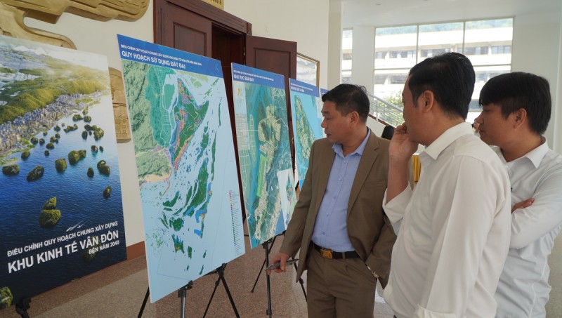 Ban Quản lý khu kinh tế Vân Đồn là cơ quan trực thuộc UBND tỉnh Quảng Ninh