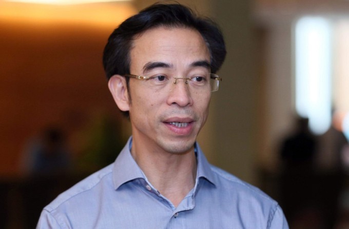 Cựu Giám đốc Bệnh viện Bạch Mai, Nguyễn Quang Tuấn bị cáo buộc thông đồng, móc ngoặc trong đấu thầu
