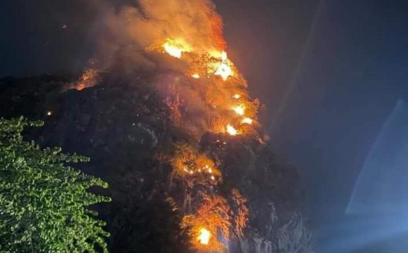 TP Hải Phòng: Bất ngờ xảy ra cháy rừng tại khu vực thuộc thị trấn Cát Bà