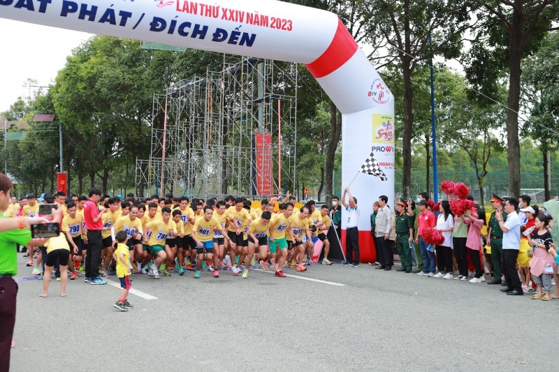 Đón năm mới cùng hàng trăm vận động viên tại giải Việt dã chào BTV - Number 1 năm 2023