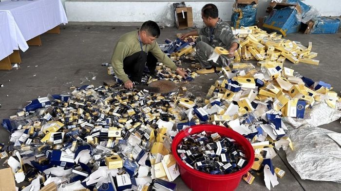 Quảng Ninh: Tiêu hủy hơn 4.000 bao thuốc lá nhập lậu và ma túy