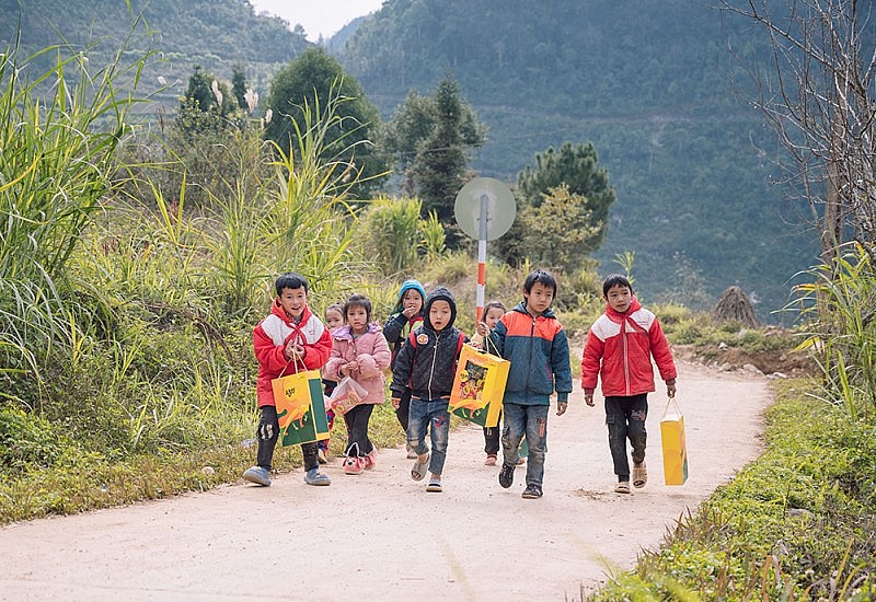 GREENFEED Việt Nam mang niềm vui Tết Quý Mão 2023 đến với trẻ em cả nước