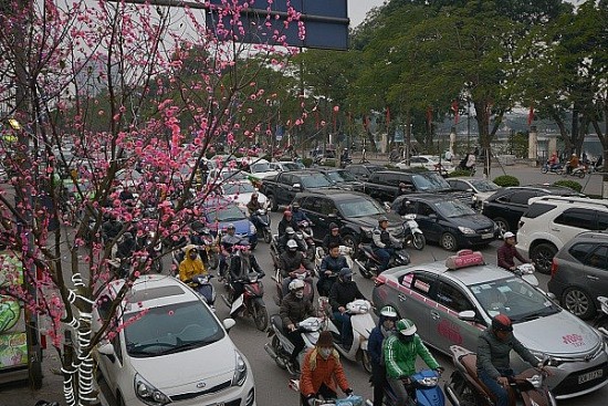 Thủ tướng Chính phủ yêu cầu bảo đảm trật tự, an toàn giao thông dịp Tết và Lễ hội xuân 2023