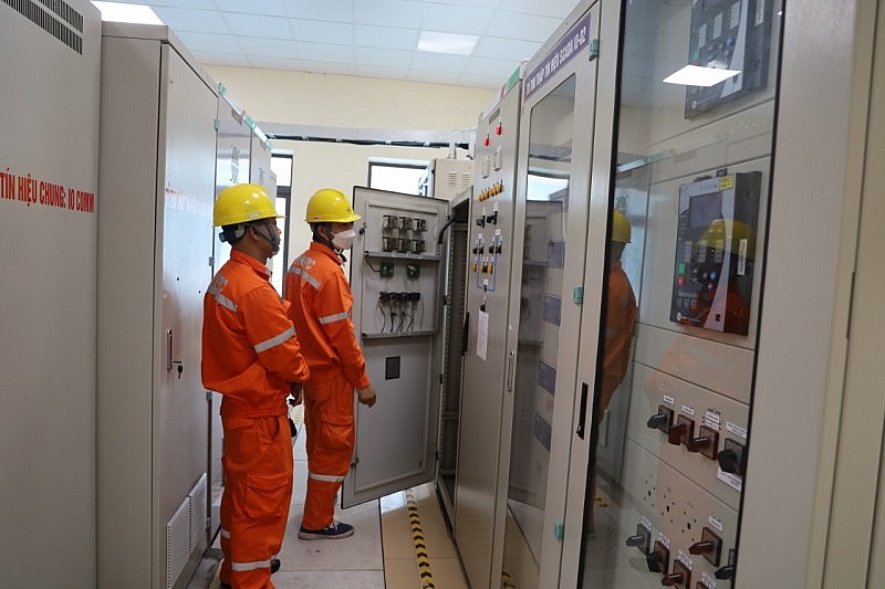 Điện lực Hưng Yên chuẩn bị các phương án đảm bảo điện phục vụ nhân dân dịp Tết Nguyên đán 2023
