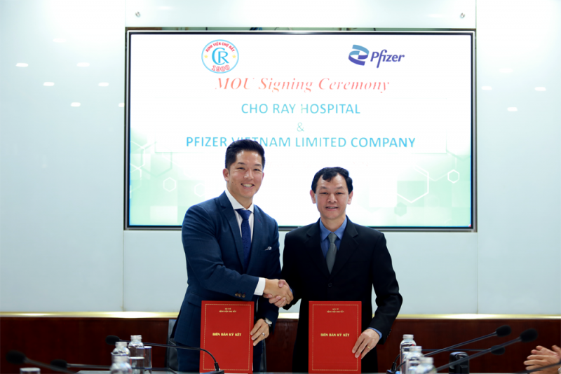 Pfizer Việt Nam và Bệnh viện Chợ Rẫy ký kết hợp tác quản lý kháng sinh