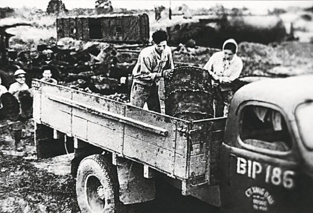 Ngày này năm xưa 12/1: Thành lập Tập đoàn xăng dầu Việt Nam và Tổng cục Hàng không dân dụng Việt Nam