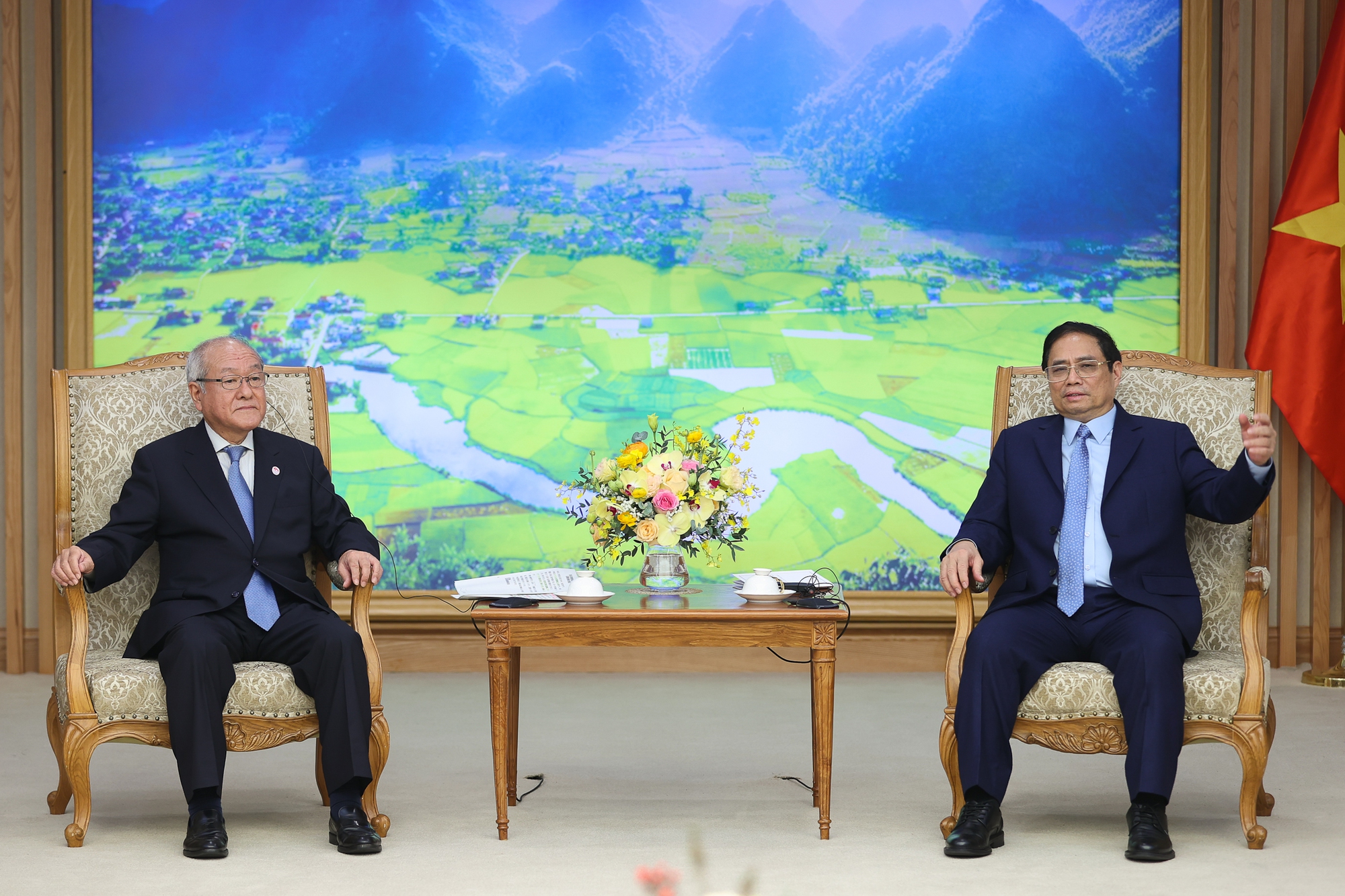 Đề nghị Nhật Bản hỗ trợ Việt Nam nghiên cứu xây dựng đường sắt cao tốc Bắc – Nam - Ảnh 2.