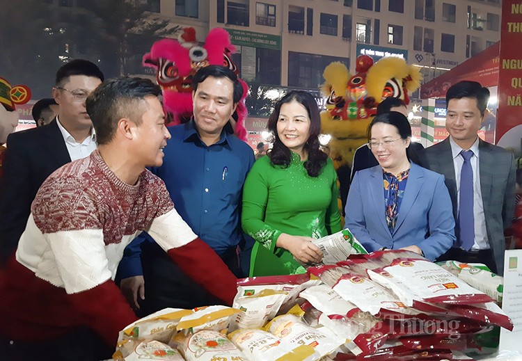 Hà Nội: 200 gian hàng tham gia Hội chợ nông sản thực phẩm Tết Nguyên đán Quý Mão năm 2023