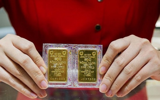 Giá vàng hôm nay 19/1: Vàng SJC tiếp tục nhích nhẹ lên 67,6 triệu đồng