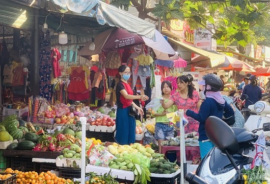 TP Hồ Chí Minh: Nhộn nhịp phiên chợ cuối cùng trong năm