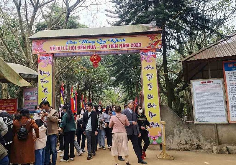 Thanh Hóa: Đón gần 430 nghìn lượt khách trong dịp Tết Nguyên đán Quý Mão