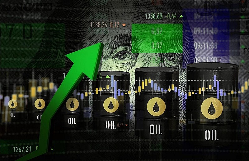 Năm 2023, giá dầu thế giới sẽ vượt trên 100 USD?
