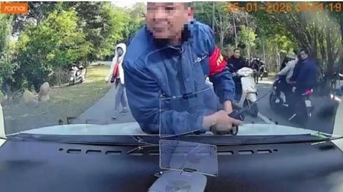 Quảng Ninh: Tạm đình chỉ nhân viên an ninh ở Yên Tử vì xô xát với khách du lịch