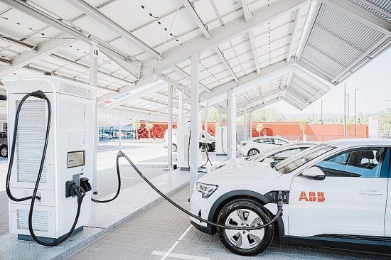 ABB E-mobility tiêu thụ được hơn 1 triệu bộ sạc EV trên toàn cầu