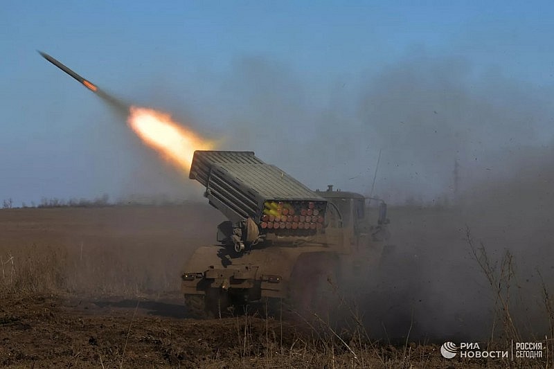 Chiến sự Nga-Ukraine 1/2: Nga mở trục tấn công mới, Ngoại trưởng Nga tiết lộ thông điệp từ Mỹ