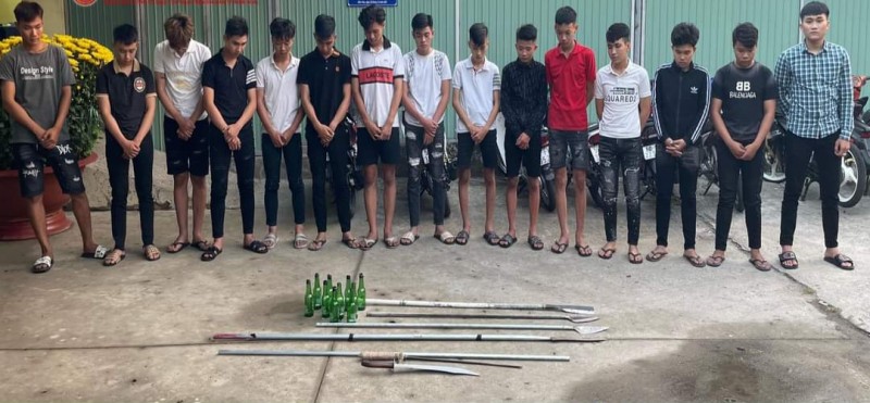 Đồng Nai: Vây bắt hàng chục thanh, thiếu niên mang bom xăng đi hỗn chiến
