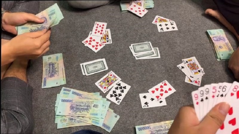 Thanh Hóa: Bắt quả tang nhiều cán bộ Chi cục Dự trữ Nhà nước đánh bạc
