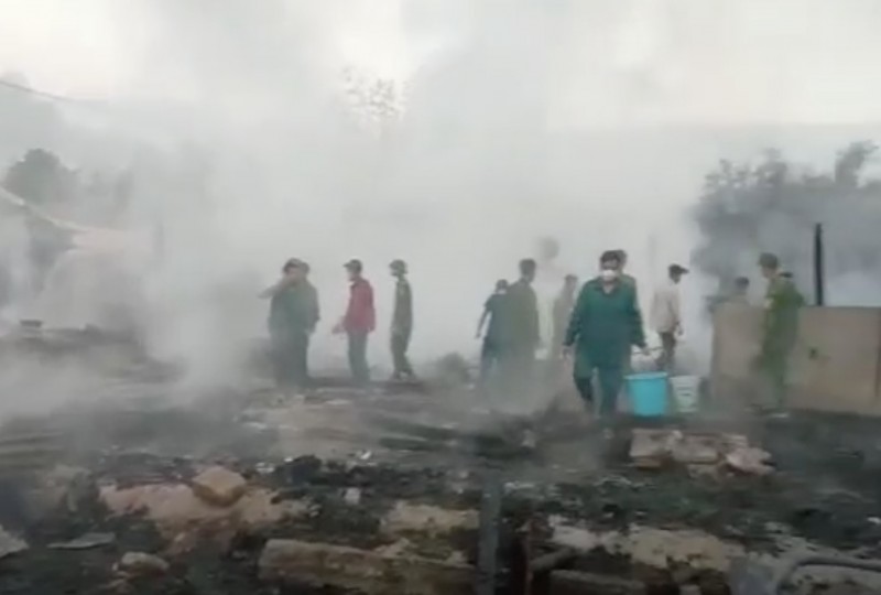 Quảng Nam: Nhiều ngôi nhà của người dân vùng cao bị cháy lúc rạng sáng