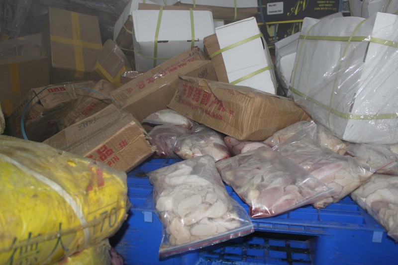 Đồng Nai: Tiêu hủy gần 24 tấn thực phẩm
