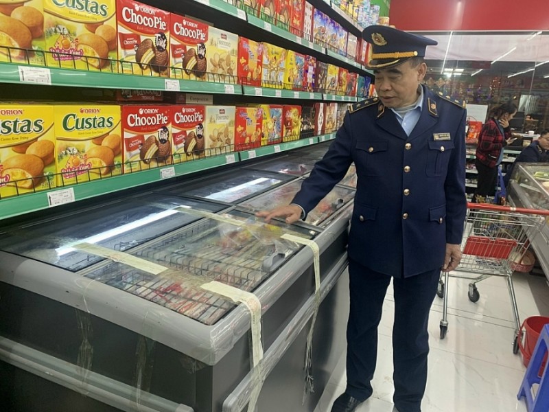 Quản lý thị trường Bắc Ninh: Phát hiện trên 70kg thực phẩm quá hạn sử dụng
