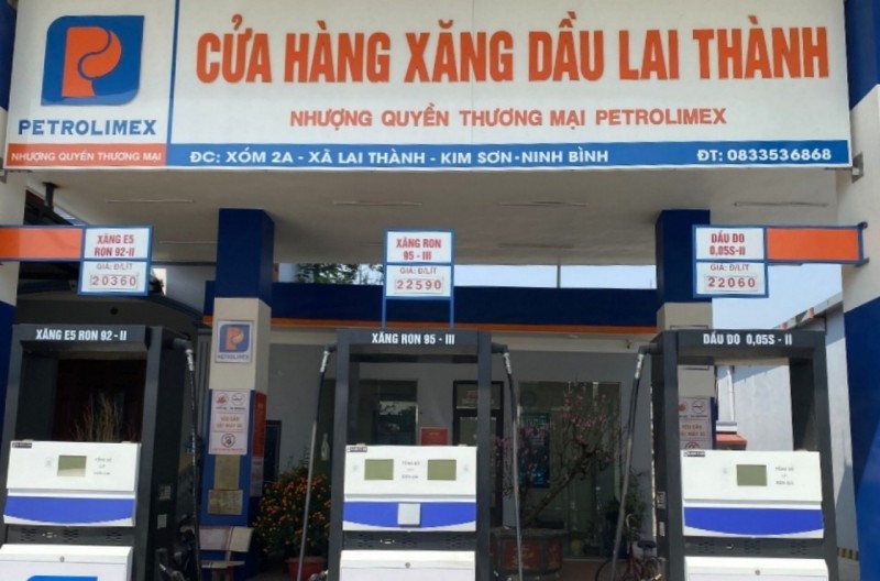 Xử phạt 15 triệu đồng cửa hàng xăng dầu ngừng bán ở Ninh Bình