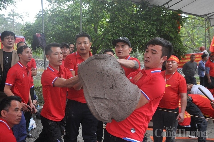 “Rền vang” lễ hội pháo đất Côn Sơn - Kiếp Bạc