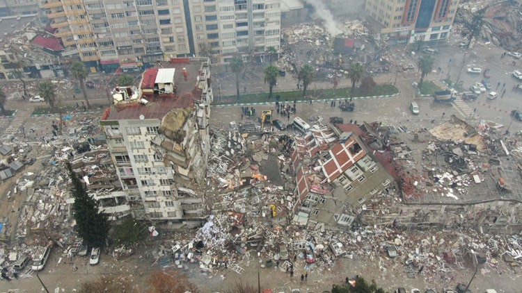 Động đất ở Thổ Nhĩ Kỳ, số người thiệt mạng có thể lên tới 8.000