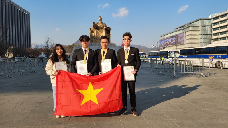 Học sinh Việt Nam giành Huy chương vàng Olympic Phát minh và Sáng tạo thế giới 2023
