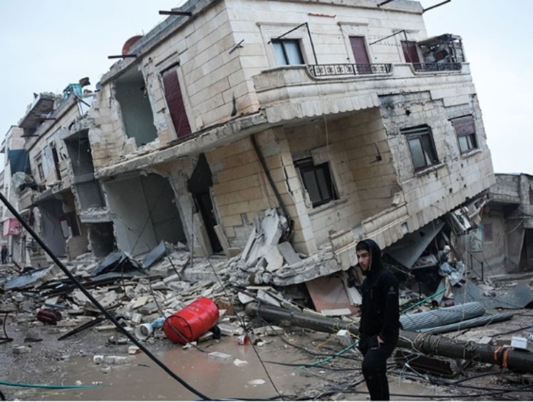 Ban bố tình trạng khẩn cấp khi hơn 7.800 người thiệt mạng trong trận động đất Thổ Nhĩ Kỳ - Syria