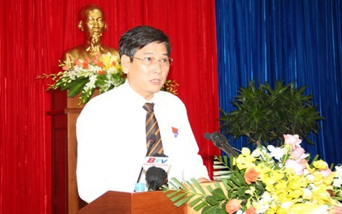 Khiển trách Phó Chủ tịch thường trực UBND tỉnh Bình Dương Mai Hùng Dũng