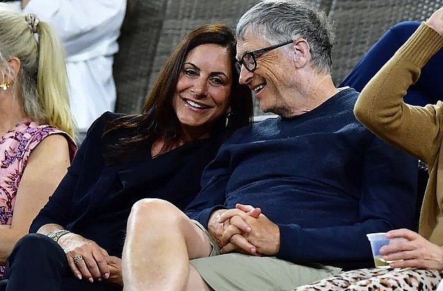 Tỷ phú Bill Gates hẹn hò với vợ của cố CEO Oracle Mark Hurd