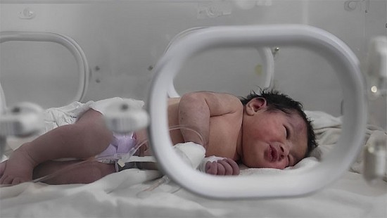 Em bé 10 ngày tuổi được cứu trong trận động đất Thổ Nhĩ Kỳ-Syria, số người thiệt mạng lên tới 23.700