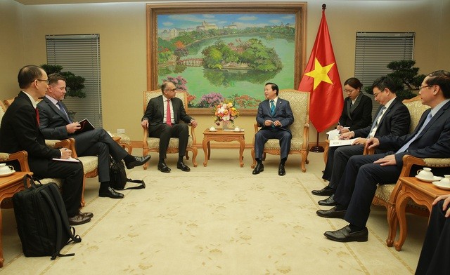 Phó Thủ tướng Trần Hồng Hà tiếp ông Surendra Rosha - Đồng Tổng Giám đốc điều hành khu vực châu Á-Thái Bình Dương của ngân hàng HSBC