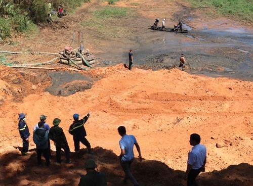Kon Tum: Điều tra nguyên nhân vụ vỡ hồ nước thải nhà máy tinh bột sắn khiến 1 người tử vong