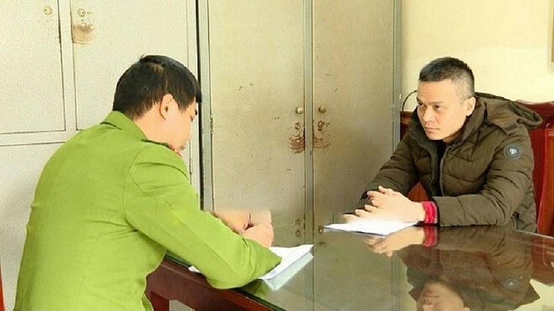 Ninh Bình: Bắt Phó giám đốc Trung tâm đăng kiểm “nhận hối lộ”