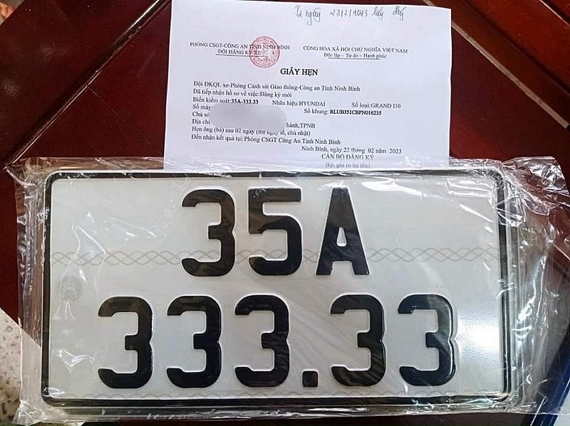 Ninh Bình: Chủ nhân xe ô tô Huyndai i10 may mắn bấm được biển số 333.33