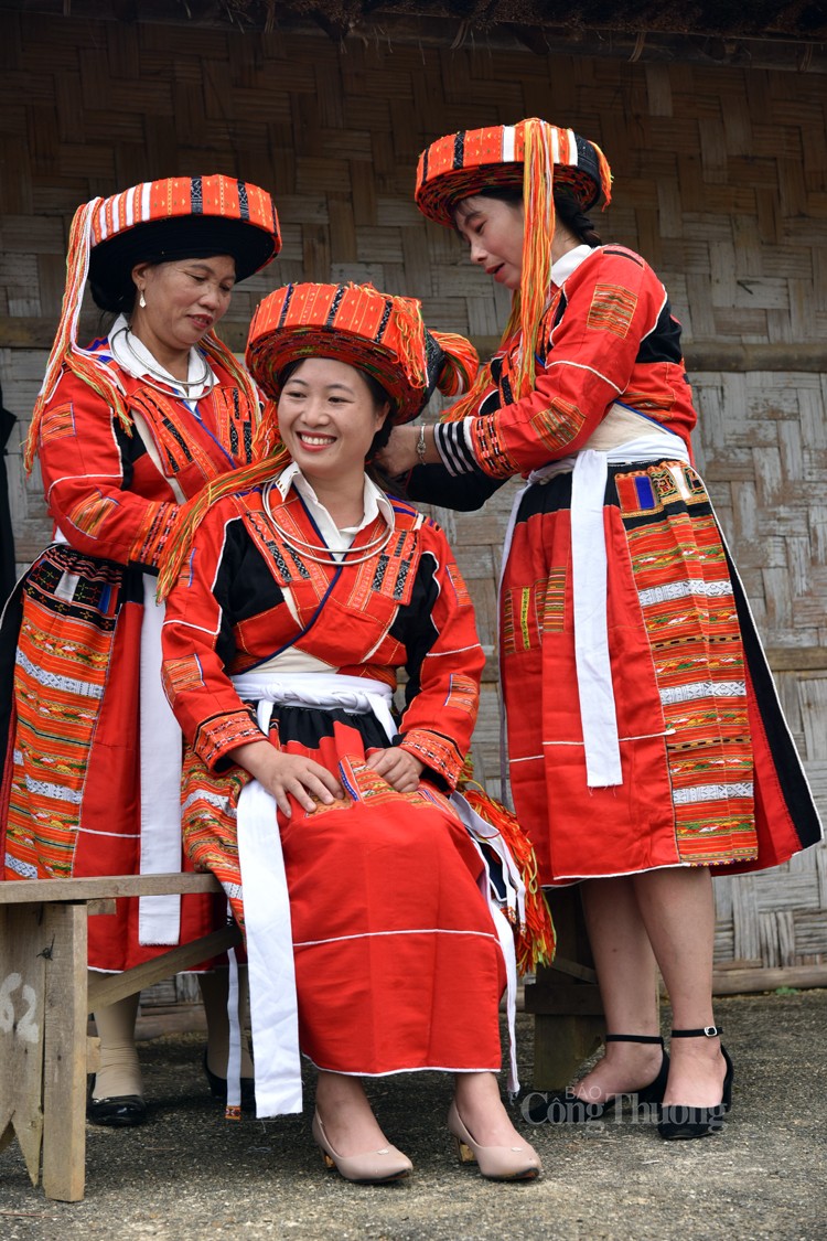 Top 18 Trang phục dân tộc đẹp và độc đáo nhất ở Việt Nam  toplistvn