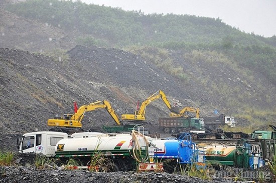 Tập đoàn Than - Khoáng sản: Đẩy mạnh khai thác, thu hồi đất đá thải mỏ