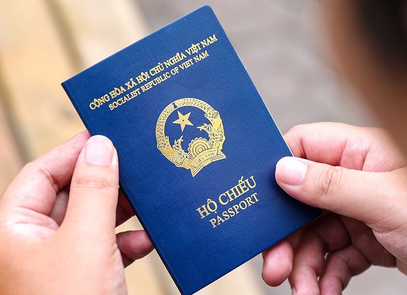 Chính thức cấp hộ chiếu gắn chíp điện tử cho công dân từ 1/3