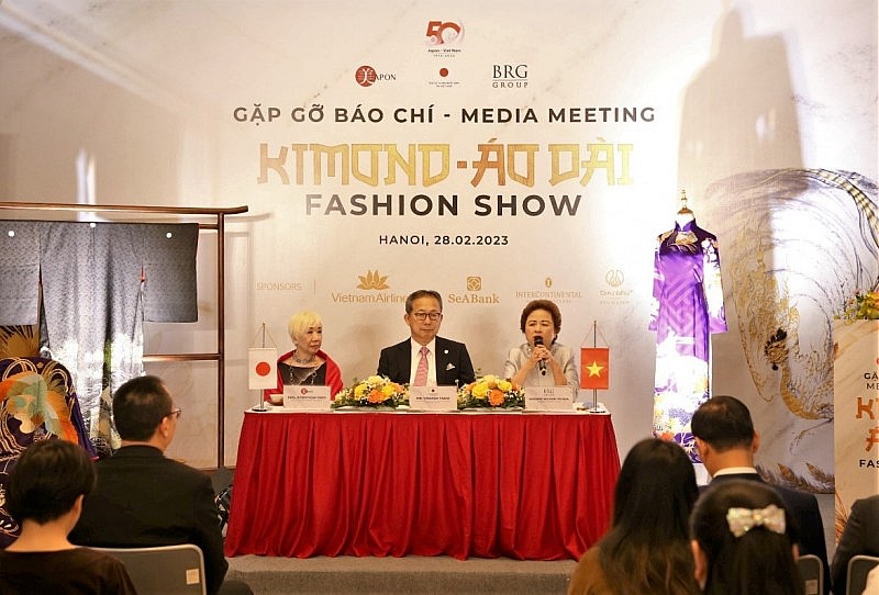 Toàn cảnh chương trình gặp gỡ báo chí cho sự kiện Kimono – Aodai Fashion Show, chiều ngày 28-2 tại Hà Nội