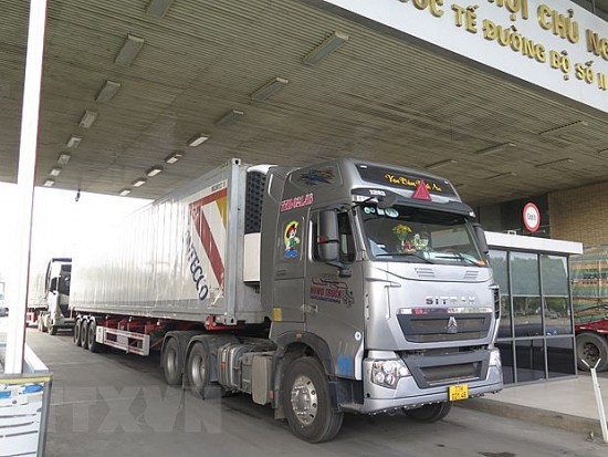 Lào Cai: Tổ chức phân luồng vận chuyển hàng hóa qua Cửa khẩu đường bộ Kim Thành