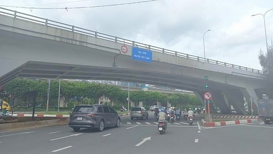 TP. Hồ Chí Minh: Cầu vượt Nguyễn Hữu Cảnh sẽ chính thức thông xe ngày 5/3