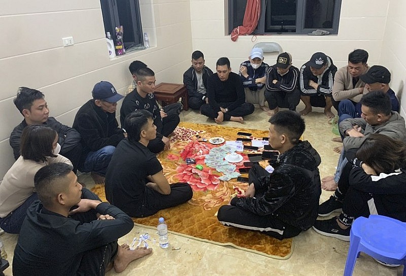Ổ nhóm đánh bạc lưu động ở Nghệ An bị cảnh sát đột kích
