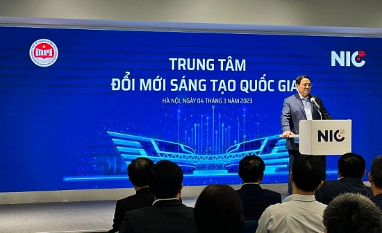 Thủ tướng Phạm Minh Chính thăm và làm việc tại Trung tâm Đổi mới sáng tạo quốc gia